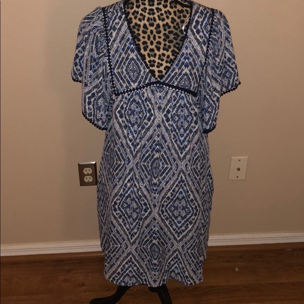 DR2 Flowy midi dress